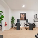 Chic Central City Rooms By Home2