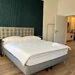 Apartment Schoenbrunn Near Metro