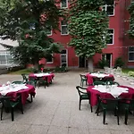 Garten- Und Kunsthotel Gabriel City