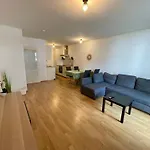 Spacious 1Br Apartment With Balcony Above Citygate Shopping Complex With Metro Access