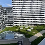 Spacious 1Br Apartment With Balcony Above Citygate Shopping Complex With Metro Access