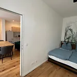 Schoenes Design, 3 Queensize-Betten, Walk In Dusche, Kueche Komplett Mit Nespresso, Kinder Zusatzpaket Moeglich Kleinkinderbett, Kindergeschirr, Hochstuhl