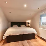 Luxurious 3Bd Villa In Prime Location Of Vienna W Jacuzzi Swimming Pool N Free Parking