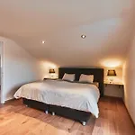 Luxurious 3Bd Villa In Prime Location Of Vienna W Jacuzzi Swimming Pool N Free Parking
