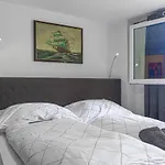 Double Room In An Elegant House Gd