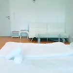 Cozy Room In Keplerplatz Kp T