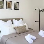 Bloom - Modern One Bedroom Apartment