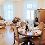 Luxurious Apartment In Vienna City Center Kn