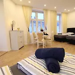Comfortable Accommodations In The Alterlaa Area Lv4
