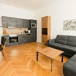 Nadland Apartments B61