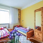 Double Room In Huetteldorfer Strasse Area