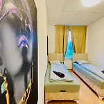 Comfortable Room In The 23Rd District Of Vienna Fr4