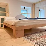 Newly Renovated Boutique Apartment