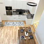 Newly Renovated Boutique Apartment