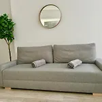 Stylish Schoenbrunn Apartments - Free Underground Parking