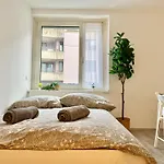 Stylish Schoenbrunn Apartments - Free Underground Parking