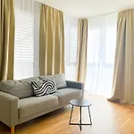 Contactless Self-Check-In - 1Br Apartment, Near Airport,15 Min To Center