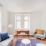 Big Apartment For 10 People