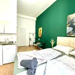 8 Fully Equipped Studio Apt W Terrace Margareten