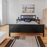 Three-Bedroom Delight, King-Size Beds