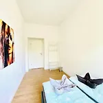 3Br Shared Apt, Ideal Up To 6P, 15-Min To Stammersdorf