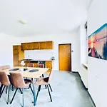 Spacious 4Br Apt, Up To 15P 15Min To Danube River