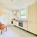 Comfortable Room In The 23Rd District Of Vienna Fr2