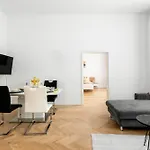Stilvolle 2 Zimmer Apartment Im Wiener Altbaustil Nahe Donaukanal