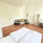 4-Bedroom Apartment In Central Location In Hipp 3Rd District