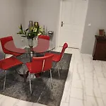 Central Vienna Apartment With Unique 40M2 City Garden & Self Check In