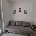 Vienna Danube Garden Apartment 22