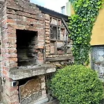 Hidden Garden - Spacious Modern - 1 Min To City Shuttle