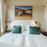 Hotel Motto