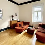 Neue, Gross & Gemuetliche Wohnung Mit Toller Anbindung