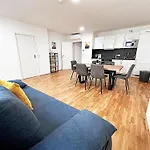 Modern, New, Next To Metro - Gg13 Apartments Vienna