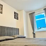 Brand New Central & Modern Apartment
