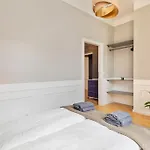 Anthrazit Oasis Near Center Shoppingstreet 3 Room