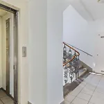 Anthrazit Oasis Near Center Shoppingstreet 3 Room