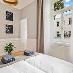 Anthrazit Oasis Near Center Shoppingstreet 3 Room