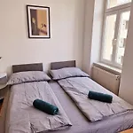 Vega Apartments - Favoriten