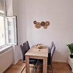 Vega Apartments - Favoriten