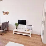 Vega Apartments - Favoriten
