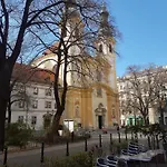 Studio Danube Chanel