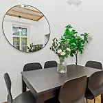 Spacious Modern Apartment I Vienna