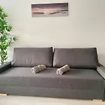 Stylish Modern Flat With Garden