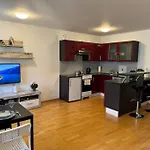 Apartment Fuer 3 Beim Westbahnhof