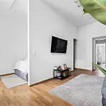 Cozy, Generous City Apartment - 10 Min To City-Centre - Contactless 24H Check-In