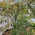 Cozy, Generous City Apartment - 10 Min To City-Centre - Contactless 24H Check-In