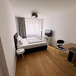 Myfavorit Apartments - Spacious Apartments Next To Puplic Transport U1 Direct Connection To Citycenter