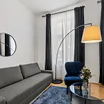 Balcony Apartment, 4 Min To U3 Zipperer Strasse